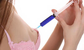 Po liemenėle - švirkštas