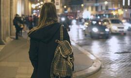Prancūzai ketina bausti už priekabiavimą prie moterų gatvėse