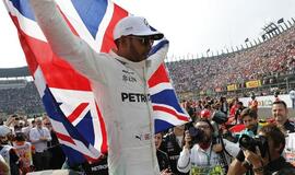 Britas Luisas Hamiltonas užsitikrino ketvirtąjį „Formulės-1“ čempiono titulą