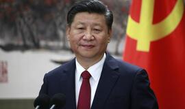 Si Dzinpingas prisaikdintas trečiajai Kinijos prezidento kadencijai 