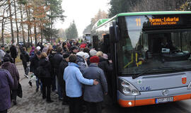 Miesto autobusai į kapines važiuos dažniau