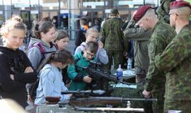 "Judriojoje mugėje" - tūkstančiai moksleivių