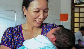 Vietname moteris pagimdė 7 kilogramus sveriantį kūdikį