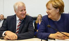 Vokietijos kanclerė pasiekė susitarimą su CSU dėl migrantų skaičiaus ribojimo