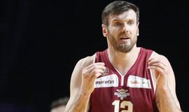 Kšištofas Lavrinovičius gali, Donatas Motiejūnas negali