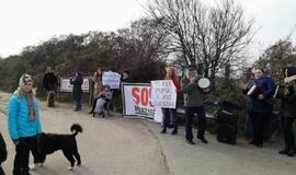 Melnragės bendruomenė protestavo prieš uosto plėtrą