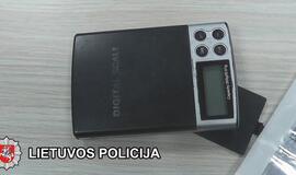 Tarp kvaišalų platintojų – ir nepilnametis