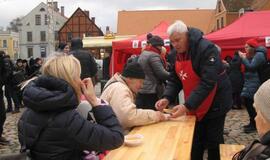 Klaipėdiečiai suvalgė apie 150 litrų maltiečių  sriubos