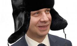 Profesionalų Vyriausybė nieko nesugeba, tad samdosi profesionalus