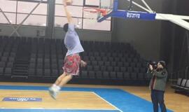 Broliai Ballai išbandė aikštelę Prienuose (video)