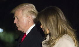 Donaldas Trumpas Kim Jong Unui: mano branduolinis mygtukas didesnis