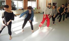 „Auros“ premjera „Laikini šešėliai“: apie žmonių santykius per Rytų kultūros patirtis