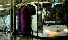 Klaipėdos autobusų parkas dezinfekuoja autobusus