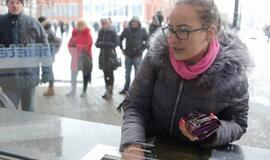 Žmonės norintys įsigyti bilietus į Marijono koncertą