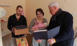 Devyni Šimtmečio vaikai sulaukė dovanų