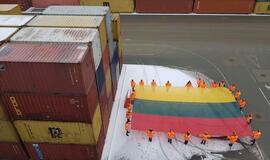 Klaipėdos uoste – 100 metrų ilgio trispalvė