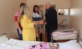 Devyni Šimtmečio vaikai sulaukė dovanų