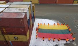 Klaipėdos uoste – 100 metrų ilgio trispalvė