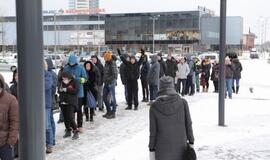 Žmonės norintys įsigyti bilietus į Marijono koncertą