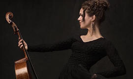 „Jeigu būčiau turėjusi tėtį, didelis klausimas – muzika ar literatūra būtų likusi fone“, – sako violončelininkė Elena Daunytė