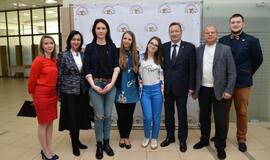 Klaipėdos universitete išdalintos jubiliejinės auksinės burės