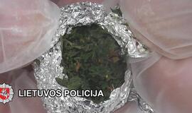 Kriminalistai atskleidė narkotikų platinimo schemą