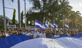 Nikaragvoje tęsiasi antivyriausybiniai protestai