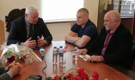 Apdovanojo Lietuvos sunkiaatlečių rinktinę