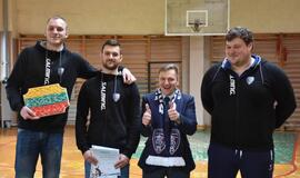 Dragūniečiai moksleivius supažindino su rankiniu