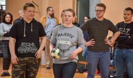 Dragūniečiai moksleivius supažindino su rankiniu