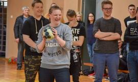 Dragūniečiai moksleivius supažindino su rankiniu