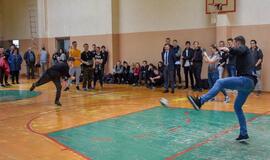 Dragūniečiai moksleivius supažindino su rankiniu