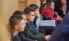 Dragūniečiai moksleivius supažindino su rankiniu