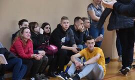 Dragūniečiai moksleivius supažindino su rankiniu