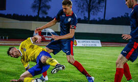 „Atlantas" savosios aikštės dar neprisijaukino