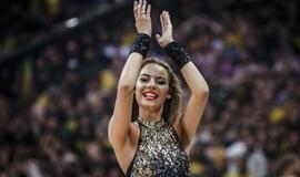 KU Leader dance šokėjos pakerėjo graikus