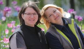 Bėgo ir su kostiumu, ir su vežimėliu