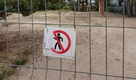 Įžūlaus statytojo vienbutis, virtęs į daugiabutį namą, buvo sulygintas su žeme