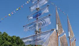 „Meridianas“ iškėlė bures