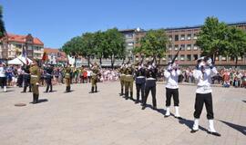 Klaipėdiečiai pasveikino NATO karius