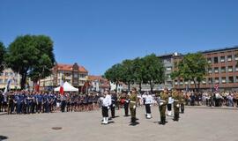 Klaipėdiečiai pasveikino NATO karius