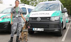 Kinologai gavo du naujus tarnybinius automobilius