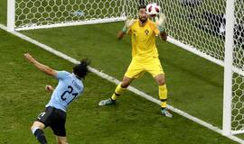 Urugvajaus futbolininkai pasaulio pirmenybių aštuntfinalyje eliminavo Europos čempionus