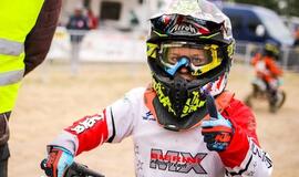 Merginos motociklų krose – apie treniruočių svarbą, paauglystę ir artimųjų įtaką