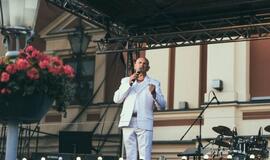 Mėlynas Klaipėdos miesto gimtadienis Teatro aikštėje