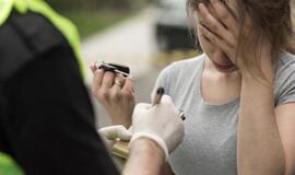 Sunkiai girta klaipėdietė įpūtė 4.01 prom.