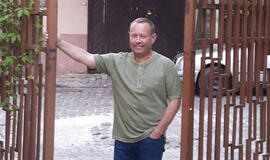 Kol pareigūnai kratė taksistus, medikai laukė kraujo