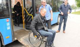 Neįgalieji pažėrė priekaištų Klaipėdos vairuotojams