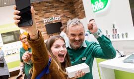 Prasidėjo prekyba naujaisiais „iPhone“