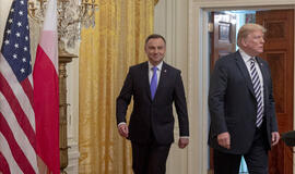 Prezidentai svarstė galimybę Lenkijos teritorijoje įkurti  nuolatinę JAV karinę bazę